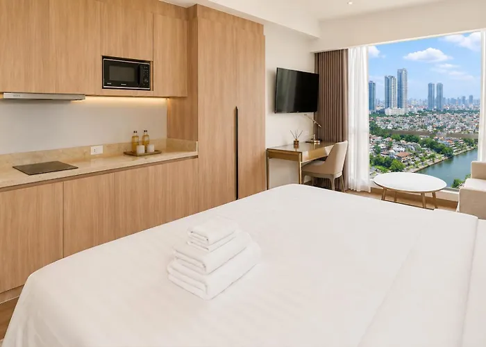 Light Premium Suites, Novotel Acqua Near Makati Manila