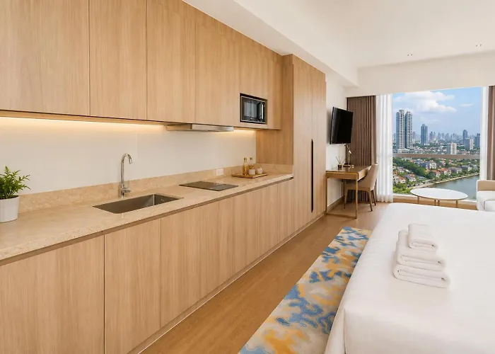 Light Premium Suites, Novotel Acqua Near Makati Manila