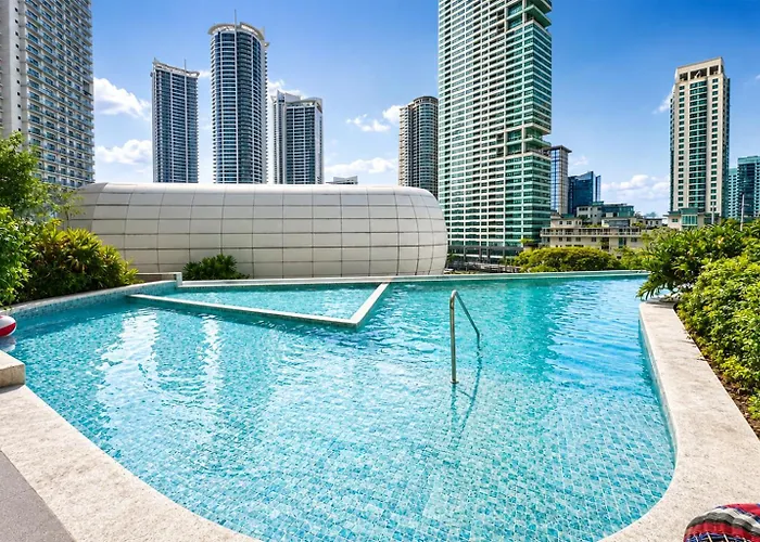 Light Premium Suites, Novotel Acqua Near Makati Hotel 4*