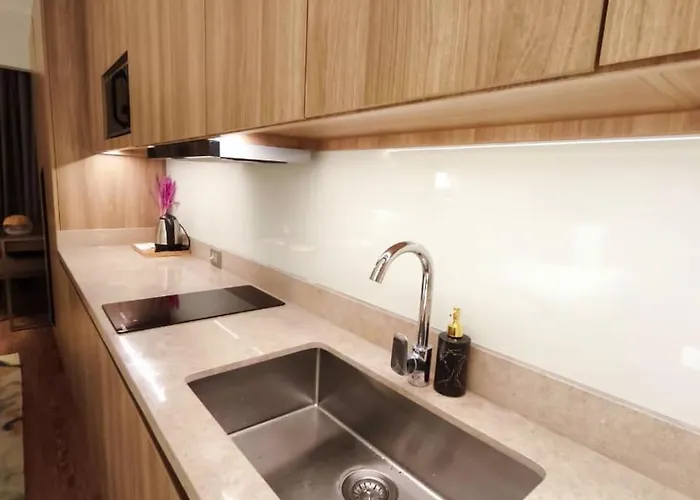 Hotel Light Premium Suites, Novotel Acqua Near Makati 4*