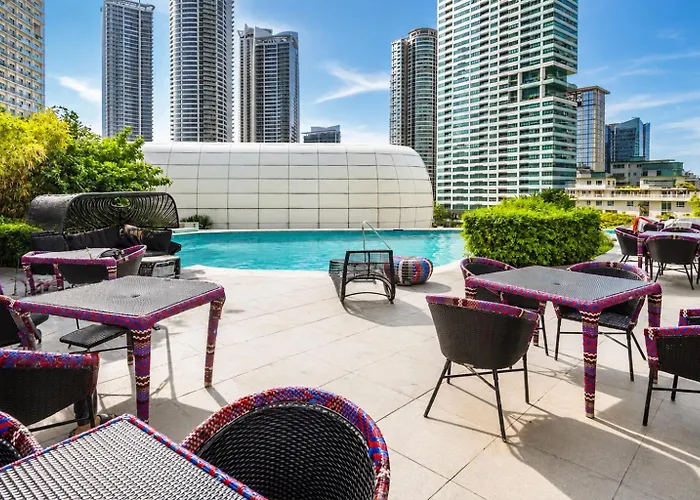 Light Premium Suites, Novotel Acqua Near Makati
