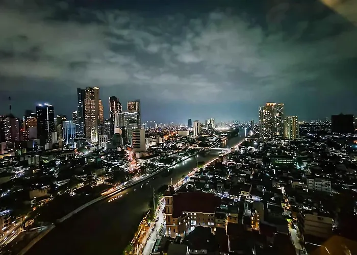 Light Premium Suites, Novotel Acqua Near Makati 4*
