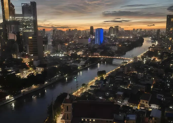 Light Premium Suites, Novotel Acqua Near Makati 4* Manila